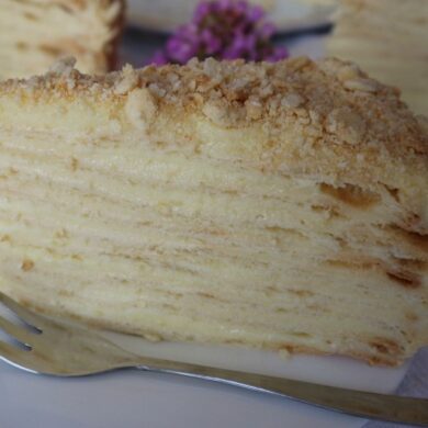 Napoleon cake – classic recipe for popular Russian layer cake