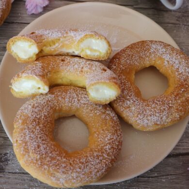 Choux pastry rings with curd – recipe for Russian curd rings