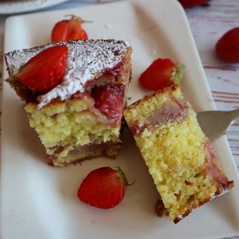 Schneller Erdbeerkuchen aus Rührteig – sommerliches Rezept