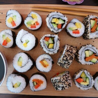 How to make sushi at home: vegan recipe for maki, nigiri and inside-out rolls