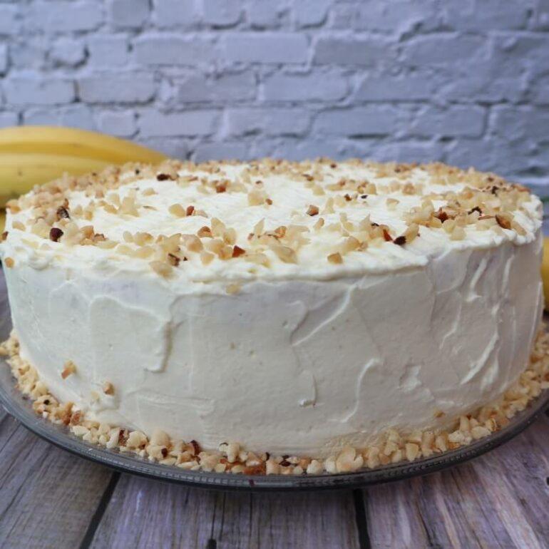 Bananen-Frischkäse-Torte – einfaches Rezept mit Biskuitboden