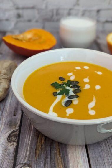 Kürbis-Kokos-Suppe – cremige Kürbissuppe mit Kokosmilch