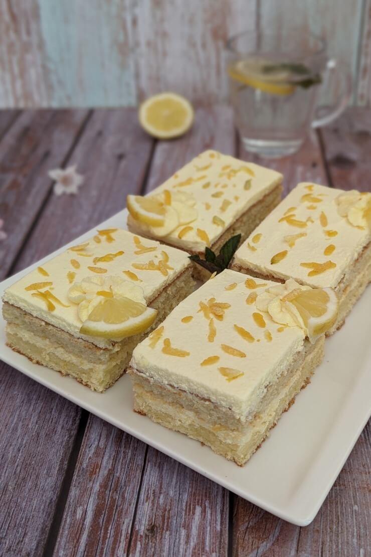 Creamy lemon slices