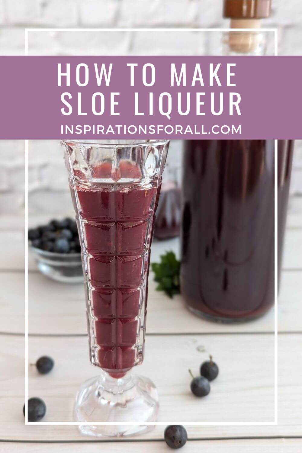 Pin Sloe liqueur