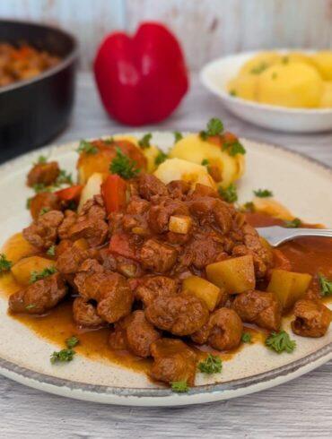 Veganes Gulasch Rezept