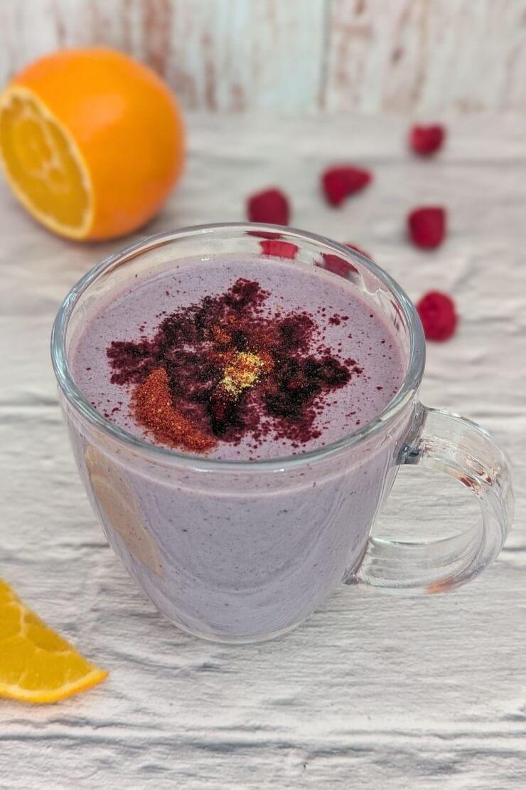 Milkshake with homemade fruit powder